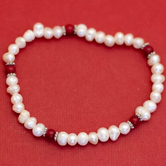 6 inch, Vintage White Pearls Elegant Beaded Bracelet - F44 - Picture 1 of 3